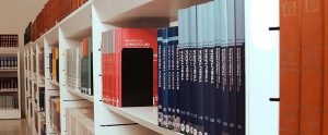 A Biblioteca do Colégio Drummond tem mais de 20 mil títulos no acervo